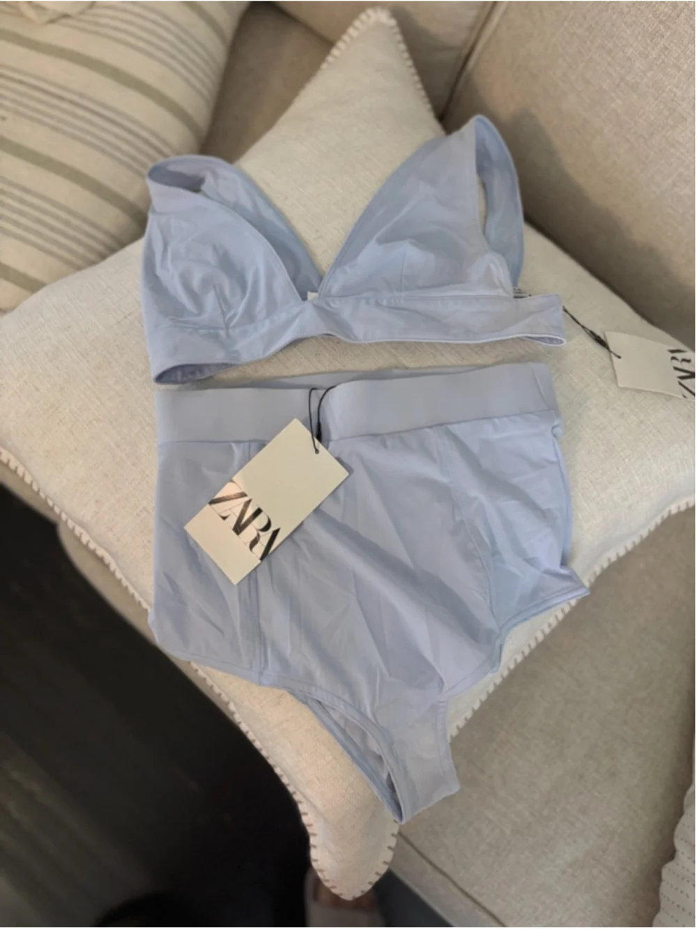 Zara bikini but